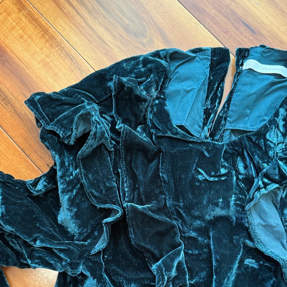 Women's Velvet Ruffle Jacket - Black - Picture 2 of 2